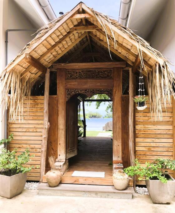 Bungalow Tiarii, Avec Acces Direct A Une Plage Privee Tevaitoa Exterior foto